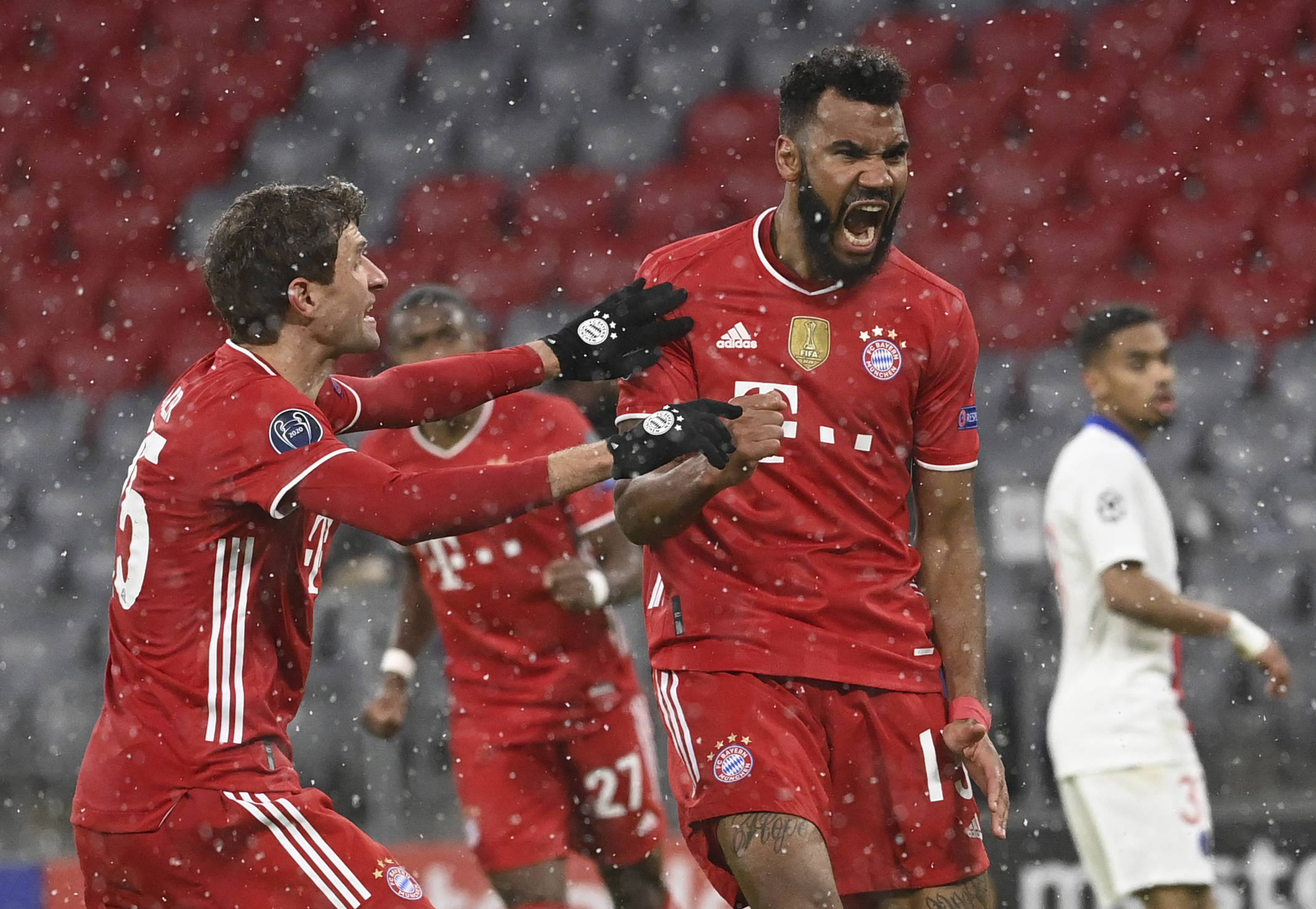 老鹰6人上双掀翻勇士，库巴61分成空砍，交易迫在眉睫，一战看清以下9名球星