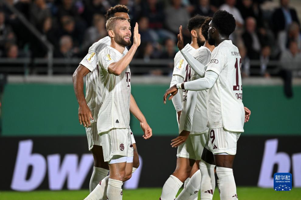 樊振东3-0横扫奥恰洛夫夺胜